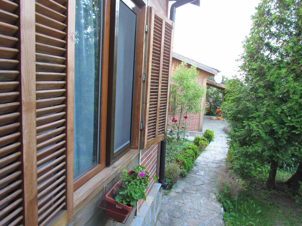 Villas And Bungalows Panorama 체르노모레츠 외부 사진